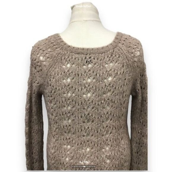 American Eagle Women’s V Neck Loose Knit Wool Blend Sweater, size M - Picture 7 of 11